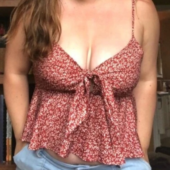 Boho Floral Print Front Tie Cut out Ruffle Hem Cami Top - Picture 2 of 7